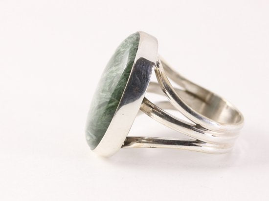 Grote ovale zilveren ring met groene serafiniet afbeelding 2