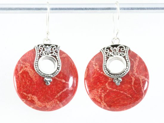 Traditionele bewerkte ronde zilveren oorbellen met rode koraal steen afbeelding 4