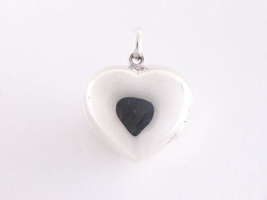 Opengewerkt hartvormig zilveren medaillon met onyx afbeelding 3