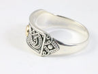 Traditionele bewerkte zilveren ring met 18k gouden decoratie afbeelding 2