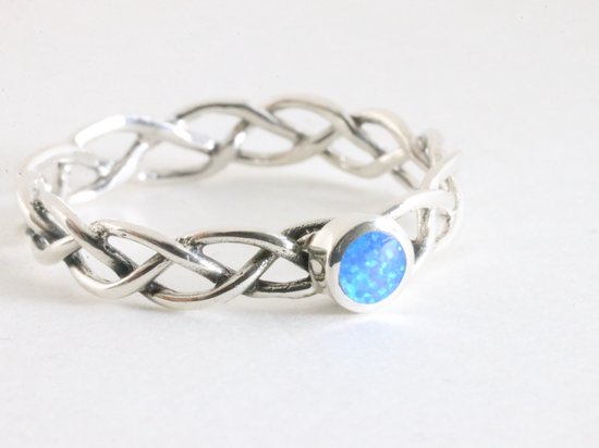 Fijne gevlochten zilveren ring met Australische opaal afbeelding 1