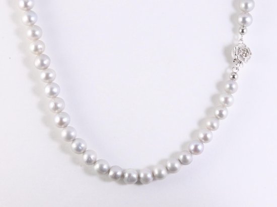 Collier van natuurlijke grijze zoetwaterparels en zilveren sluiting afbeelding 4