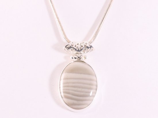 Ovale zilveren hanger met flint agaat aan zware snake ketting afbeelding 5