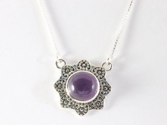 Fijne bewerkte zilveren ketting met amethist afbeelding 1