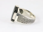 Zware bewerkte zilveren ring met onyx afbeelding 2