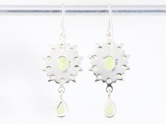 Zilveren oorbellen met peridoot afbeelding 2
