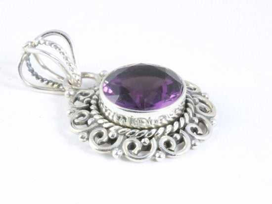 Ronde opengewerkte zilveren hanger met amethist afbeelding 2