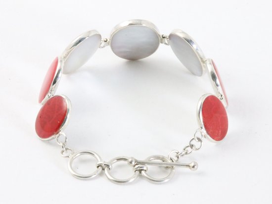 Zilveren armband met rode koraal steen en parelmoer afbeelding 3