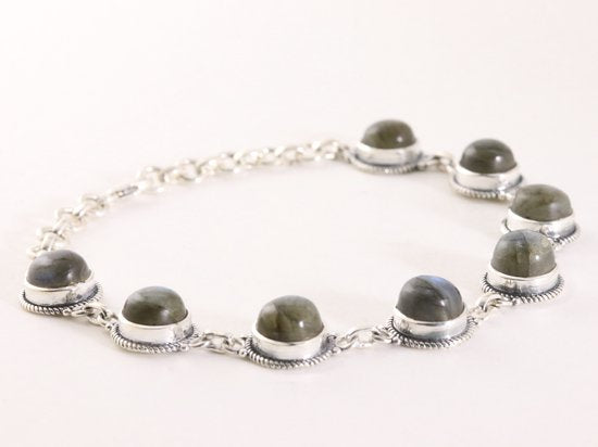 Bewerkte zilveren armband met labradoriet afbeelding 2