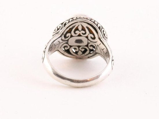 Ronde bewerkte zilveren ring met zoetwater parel afbeelding 2