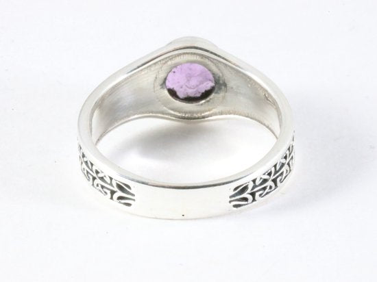 Bewerkte zilveren ring met amethist afbeelding 3