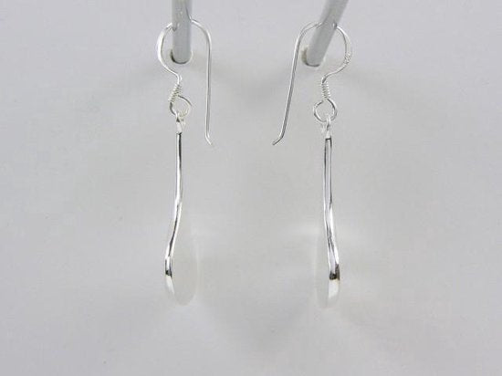 Grote zilveren druppelvormige oorbellen met parelmoer afbeelding 2