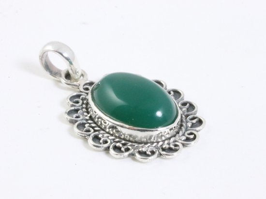 Fijne bewerkte zilveren hanger met groene onyx afbeelding 2