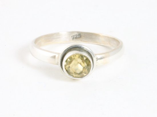 Fijne ronde zilveren ring met citrien afbeelding 3