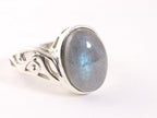 Opengewerkte zilveren ring met labradoriet afbeelding 1