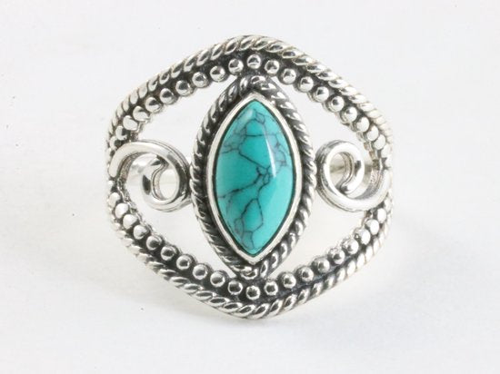 Opengewerkte zilveren ring met turkoois afbeelding 4