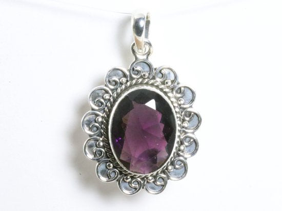 Bewerkte zilveren hanger met amethist afbeelding 4