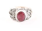 Bewerkte zilveren ring met robijn afbeelding 4