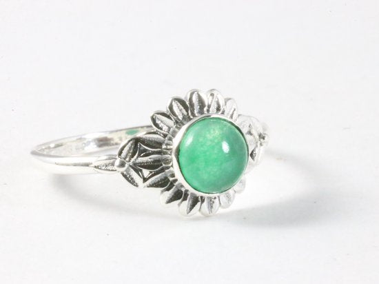 Fijne bewerkte zilveren ring met jade afbeelding 1