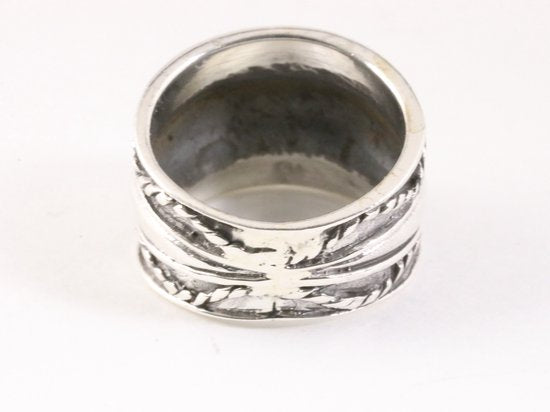 Brede hoogglans zilveren ring met kabelpatronen afbeelding 3