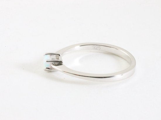 Fijne hoogglans zilveren ring met welo opaal - maat 18 afbeelding 2