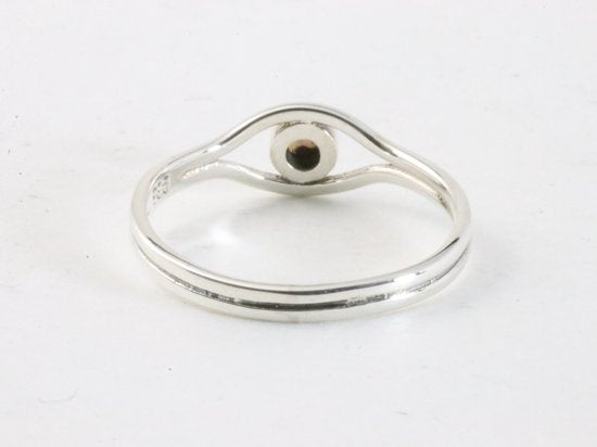 Fijne opengewerkte zilveren ring met Australische opaal afbeelding 3