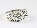 Opengewerkte zilveren ring met bloemen afbeelding 1