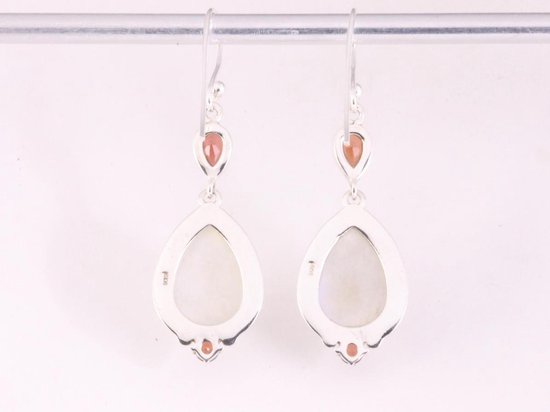 Bewerkte zilveren oorbellen met regenboog maansteen en granaat afbeelding 3