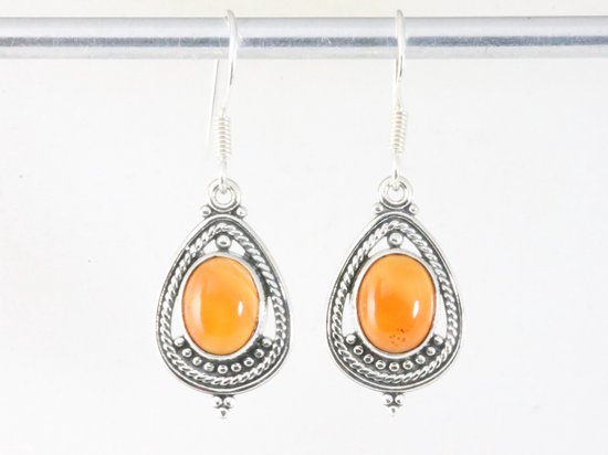Opengewerkte zilveren oorbellen met carneool afbeelding 3