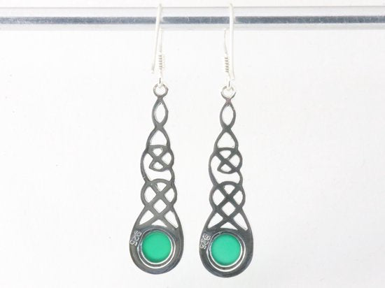 Lange opengewerkte zilveren oorbellen met groene agaat afbeelding 3
