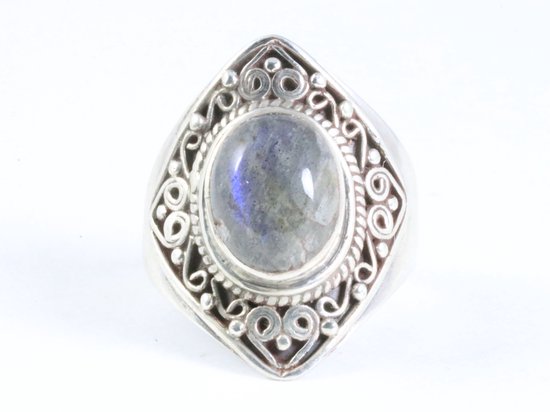 Bewerkte zilveren ring met labradoriet afbeelding 4