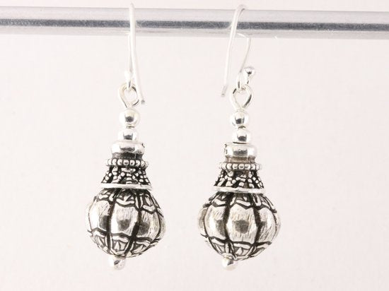 Traditionele bewerkte zilveren oorbellen afbeelding 3