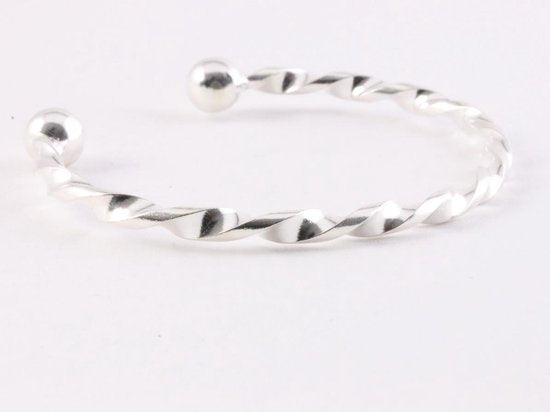 Hoogglans gedraaid zilveren klemarmband afbeelding 2