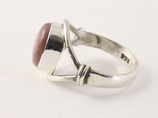 Fijne opengewerkte zilveren ring met rhodoniet afbeelding 2