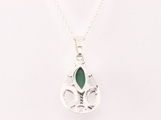 Fijne opengewerkte zilveren hanger met malachiet aan ketting afbeelding 3
