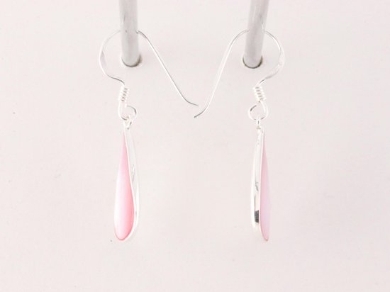 Druppelvormige zilveren oorbellen met roze parelmoer afbeelding 4