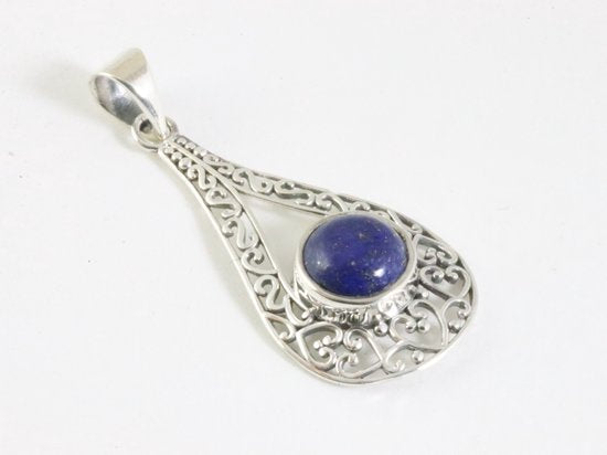 Opengewerkte zilveren hanger met lapis lazuli afbeelding 2