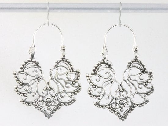 Opengewerkte zilveren lotus bloem oorringen afbeelding 4