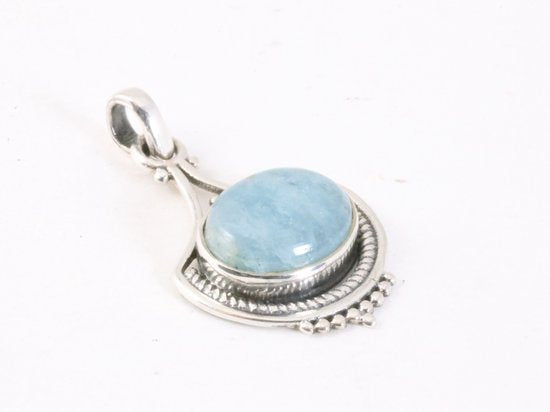 Bewerkte zilveren hanger met aquamarijn aan ketting afbeelding 2