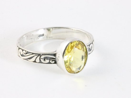 Fijne bewerkte zilveren ring met citrien afbeelding 1