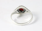 Fijne bewerkte zilveren ring met granaat afbeelding 3