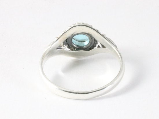 Fijne bewerkte zilveren ring met blauwe topaas afbeelding 3