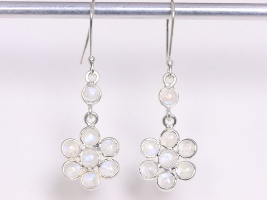 Lange bloemvormige zilveren oorbellen met regenboog maansteen afbeelding 4