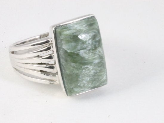 Zware zilveren ring met groene serafiniet afbeelding 1