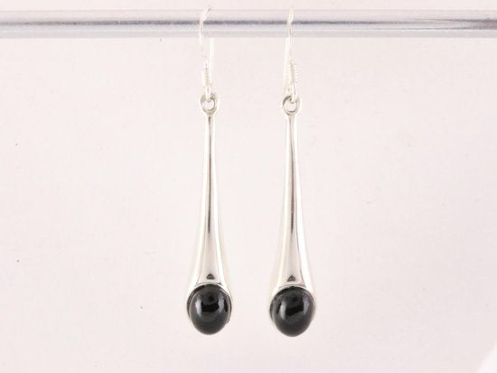 Zilveren oorbellen met onyx afbeelding 4