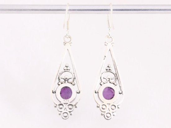 Lange opengewerkte zilveren oorbellen met amethist afbeelding 3