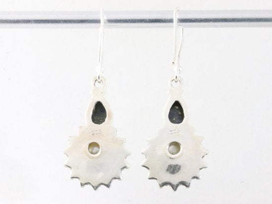 Bewerkte zilveren oorbellen met lapis lazuli en parel afbeelding 3