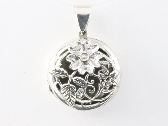 Rond opengewerkt zilveren medaillon met bloem afbeelding 4