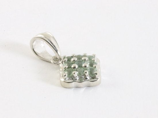 Fijne hoogglans zilveren hanger met groene Ceylon saffier aan ketting afbeelding 2