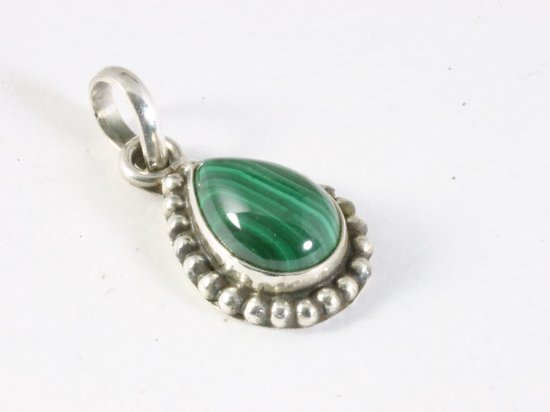 Fijne bewerkte druppelvormige zilveren hanger met malachiet afbeelding 2